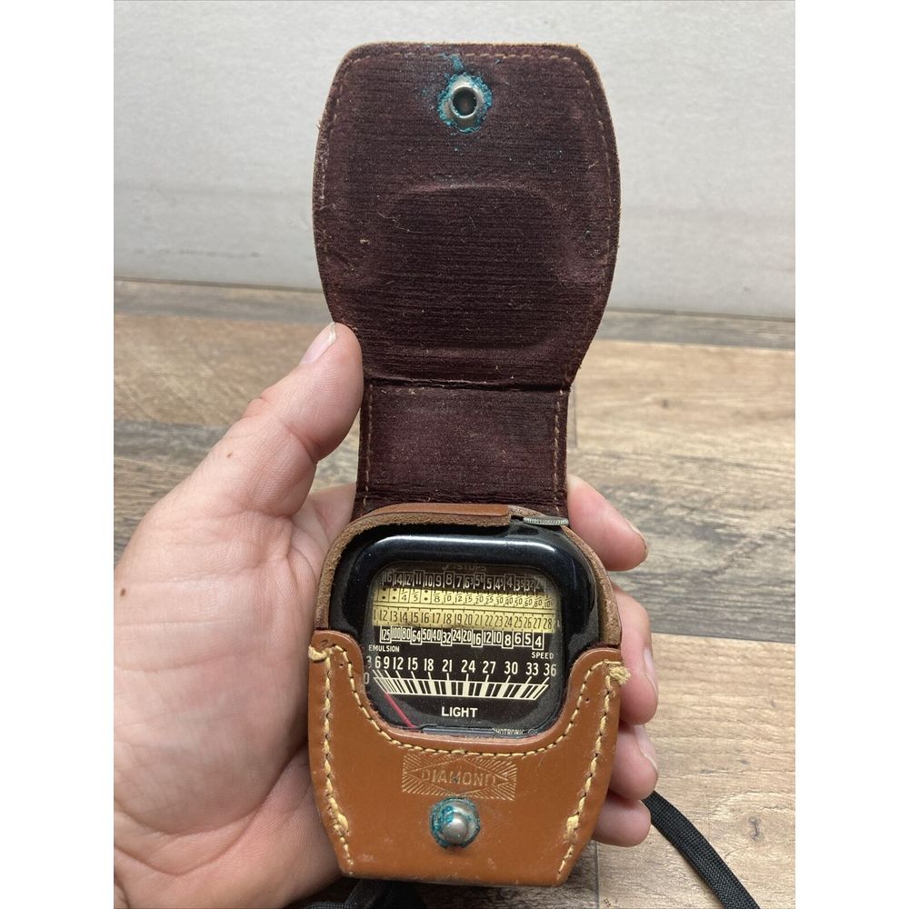 🔥 VINTAGE WESTON CADET LIGHT METER MODEL 852 W/‎ CASE UNTESTED 🔥